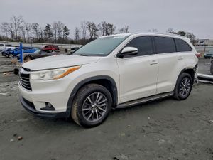 Toyota Highlander XLE 3.5L 6 2014