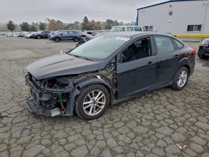 Ford Focus SE 2.0L 4 2015