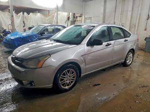 Ford Focus SE 2.0L 4 2011