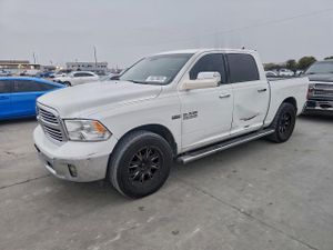 RAM 1500 SLT 5.7L 8 2015