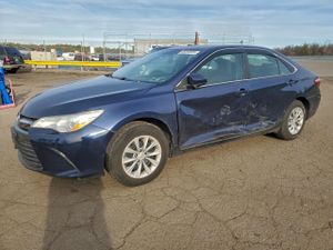 Toyota Camry LE 2.5L 4 2015