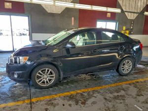 Chevrolet Aveo (Sonic) LT 1.8L 4 2014