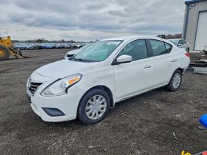 Nissan Versa S 1.6L 4 2015