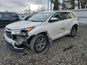 Toyota Highlander XLE 3.5L 6 2014