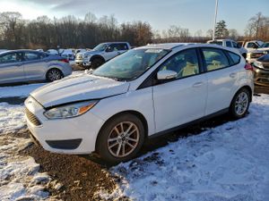 Ford Focus SE 2.0L 4 2015