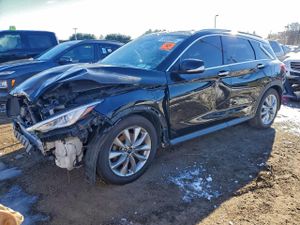 Infiniti QX50 LUXE 2.0L 4 2021