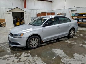 Volkswagen Jetta BASE 2.0L 4 2013