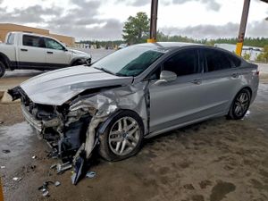 Ford Fusion SE 2.5L 4 2013