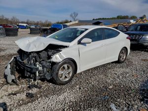 Hyundai Elantra SE 1.8L 4 2015