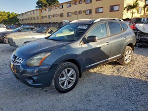 Nissan Rogue S 2.5L 4 2015