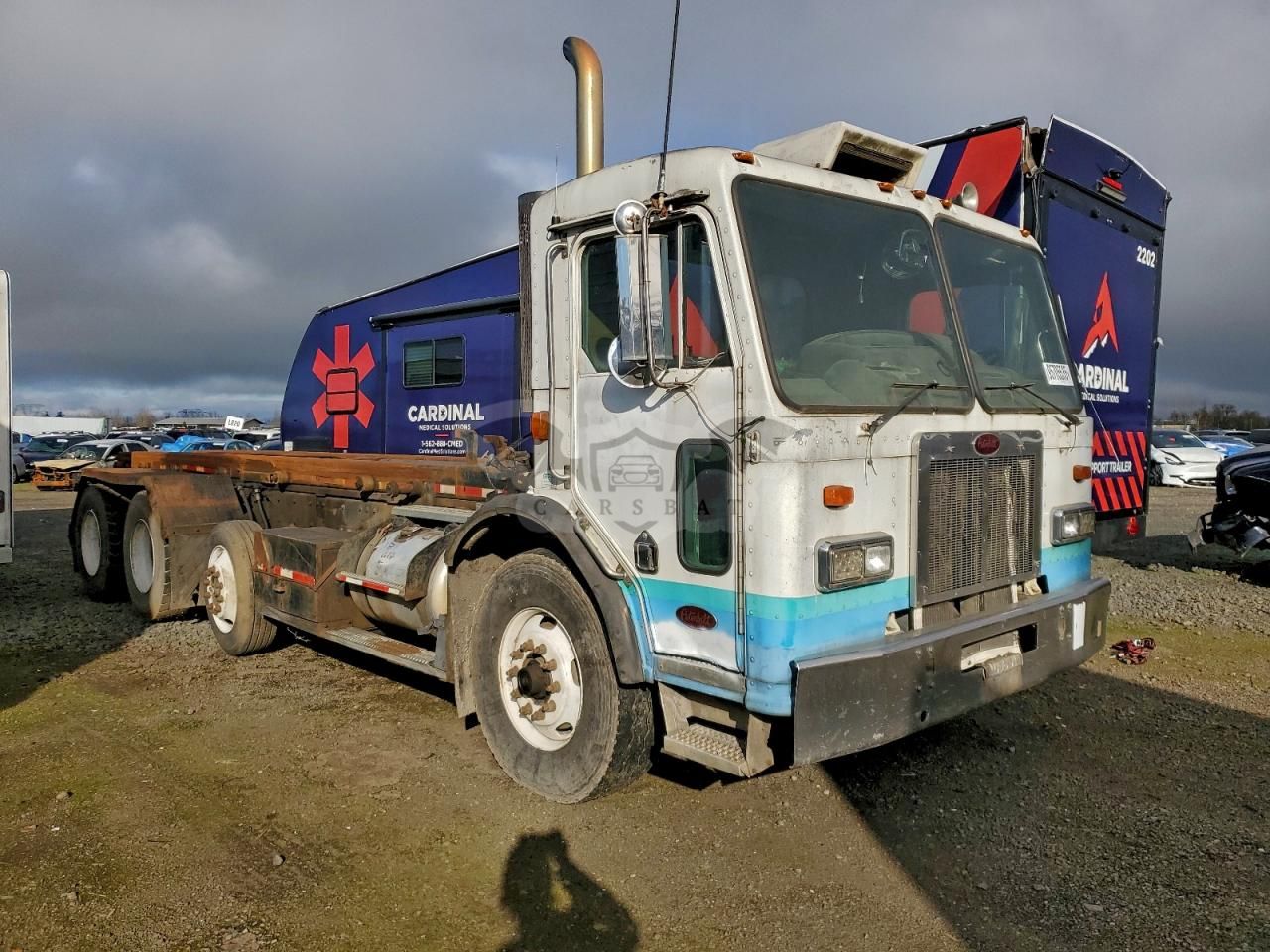 Peterbilt 320/325 6 2002