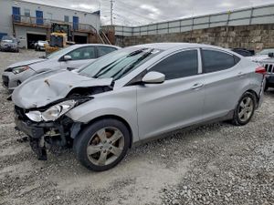 Hyundai Elantra GLS 1.8L 4 2013