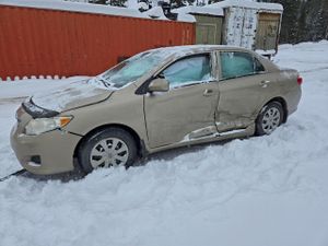 Toyota Corolla BASE 1.8L 4 2010
