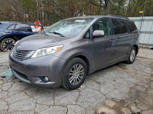 Toyota Sienna XLE 3.5L 6 2014