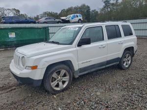 Jeep Patriot LATITUDE 2.4L 4 2011