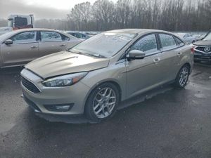 Ford Focus SE 2.0L 4 2015