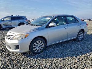 Toyota Corolla BASE 1.8L 4 2013