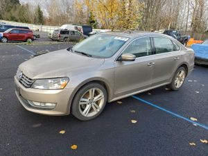 Volkswagen Passat SEL 2 L 4 2015