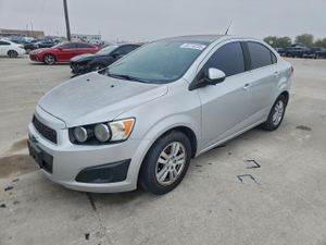 Chevrolet Aveo (Sonic) LT 1.8L 4 2014