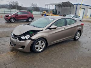 Hyundai Elantra GLS 1.8L 4 2013
