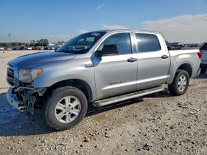 Toyota Tundra CREWMAX SR5 5.7L 8 2010