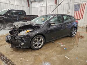 Ford Focus SE 2.0L 4 2013