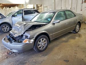 Toyota Camry LE 3.0L 6 1999