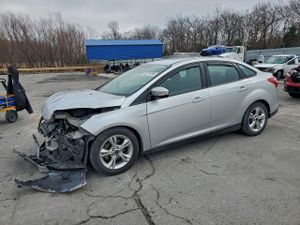 Ford Focus SE 2.0L 4 2014