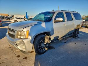 Chevrolet Suburban K1500 LT 5.3L 8 2012