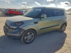 Kia Soul + 2.0L 4 2010
