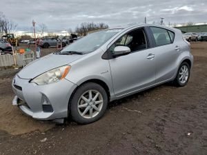 Toyota Prius 1.5L 4 2013