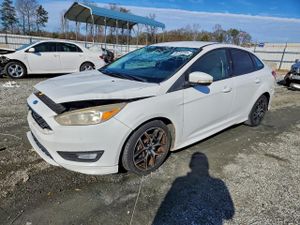 Ford Focus SE 2.0L 4 2015