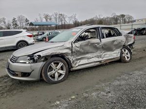 Volkswagen Passat SE 2.5L 5 2013