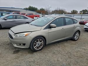 Ford Focus SE 2.0L 4 2015
