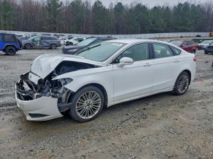 Ford Fusion SE 2.0L 4 2014