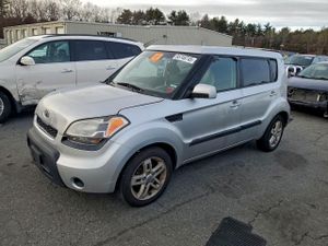 Kia Soul + 2.0L 4 2011