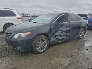 Toyota Camry BASE 2.5L 4 2011