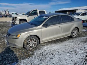 Volkswagen Jetta BASE 2.0L 4 2013