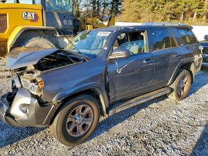 Toyota 4Runner SR5 4.0L 6 2015