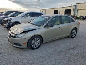 Chevrolet Cruze LS 1.8L 4 2013