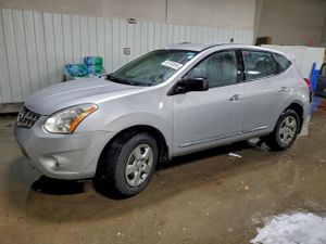 Nissan Rogue S 2.5L 4 2013