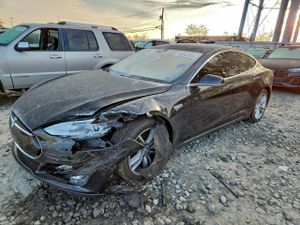 Tesla Model S 2015