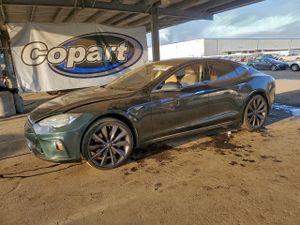 Tesla Model S 2014