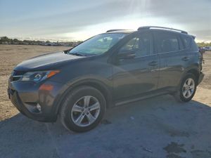 Toyota Rav4 XLE 2.5L 4 2014