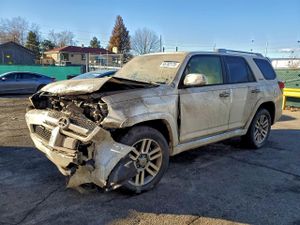 Toyota 4Runner SR5 4.0L 6 2013