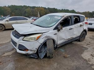 Ford Escape S 2.5L 4 2014
