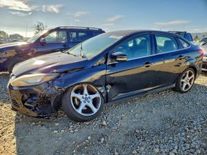 Ford Focus TITANIUM 2.0L 4 2012