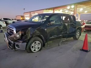 Toyota Tundra CREWMAX SR5 4.6L 8 2011