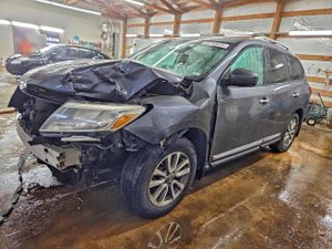 Nissan Pathfinder S 3.5L 6 2013