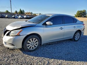 Nissan Sentra S 1.8L 4 2015